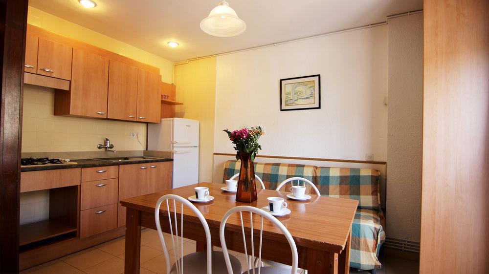 יורט דה מאר Apartamentos Zodiac מראה חיצוני תמונה