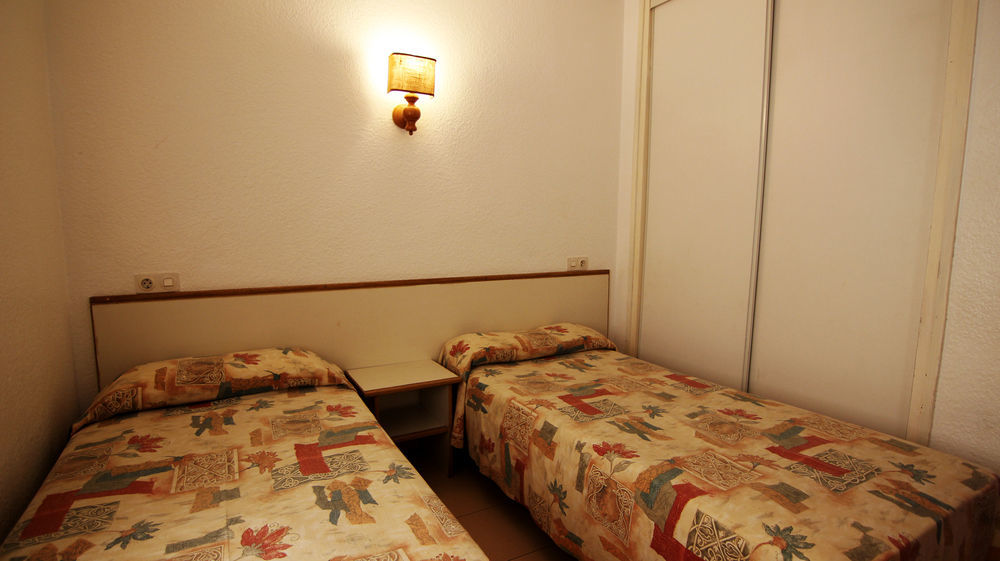 יורט דה מאר Apartamentos Zodiac מראה חיצוני תמונה