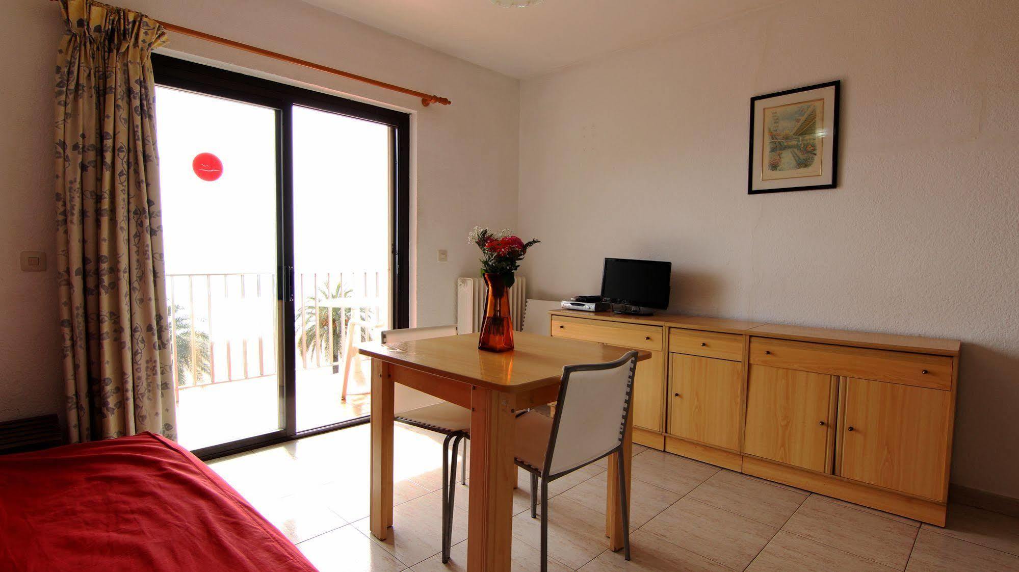יורט דה מאר Apartamentos Zodiac מראה חיצוני תמונה